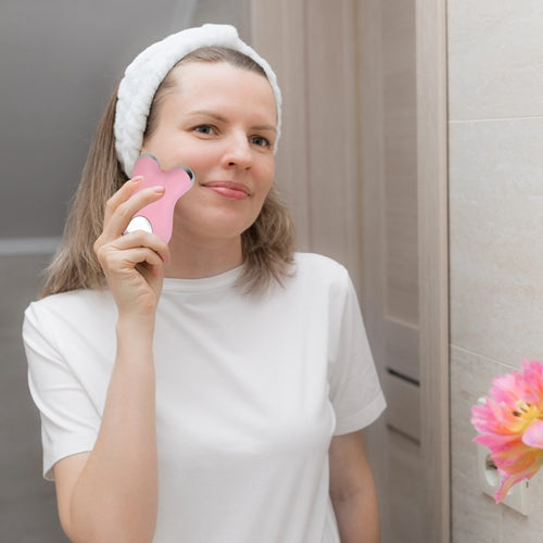 PERFECT FACE .A Micro-current Face Massager Rechargeable Face Neck Roller Intelligent Facial Massager with 5 Gears for Skin Tightening Skin Lifting Wrinkle Reducing